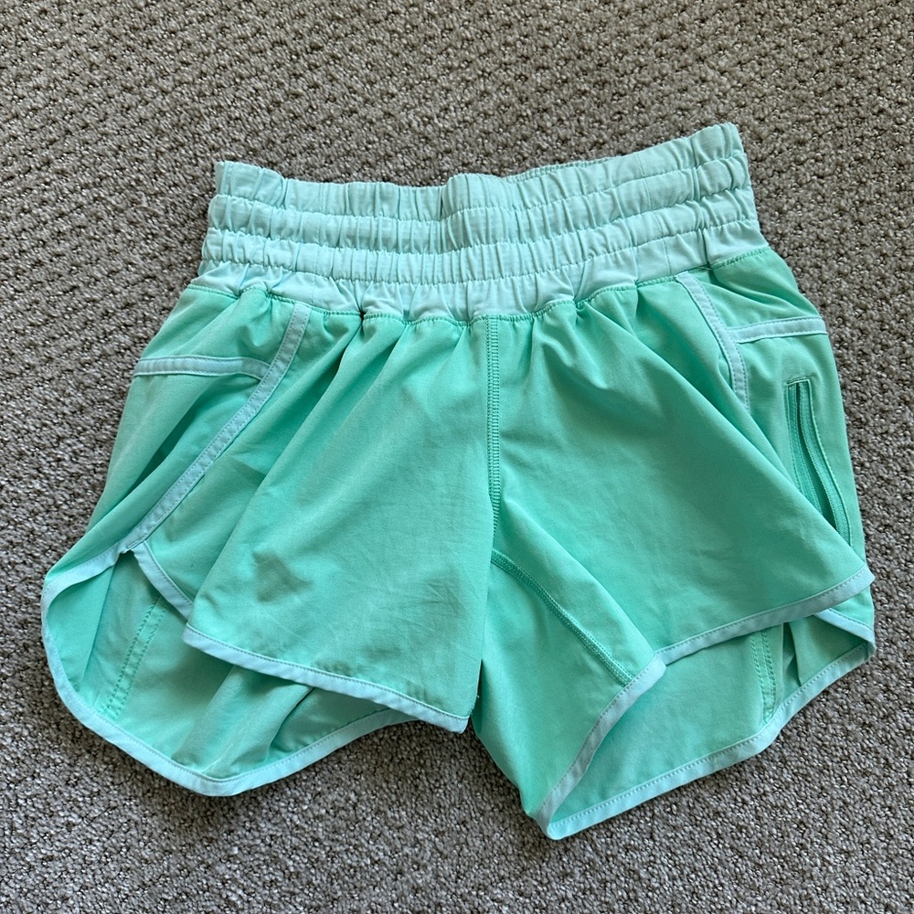 Lululemon Hotty Hot Shorts – Size 4